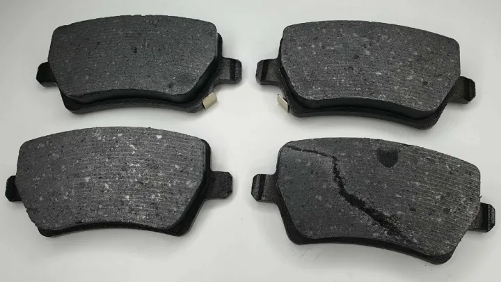 Почему колодки Geely изнашиваются раньше срока: разбор причин