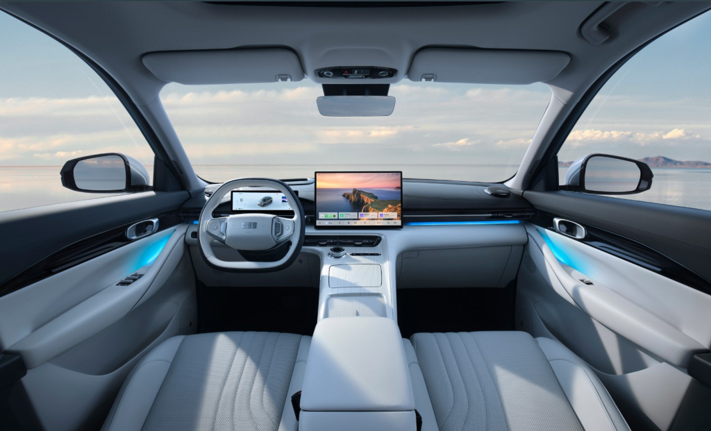 Салон Geely EX5 EM-i