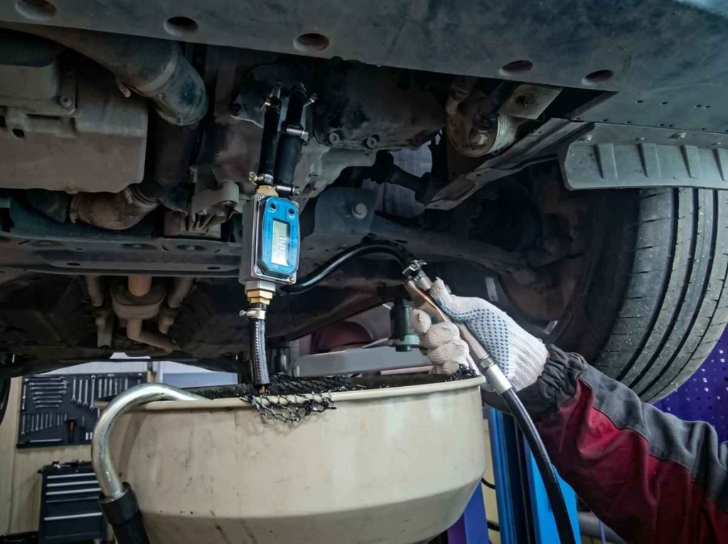 Полная замена масла в АКПП Geely Tugella Процедура замены масла Geely